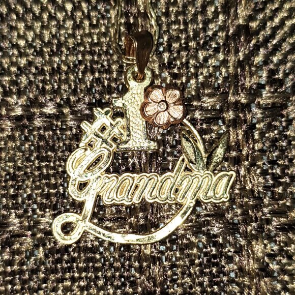 Rare Vintage 10k Solid Gold #1 Grandma Pendant & Necklace – A Treasured Keepsake - Picture 11 of 12